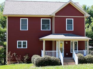 609 Cedar Hill Dr, Blacksburg, VA 24060