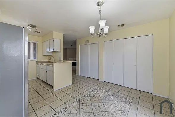 501 W Yukon Dr #4 — Photo 10