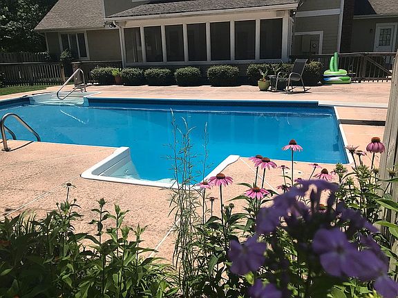2nd image of 3007 Woodgate Dr