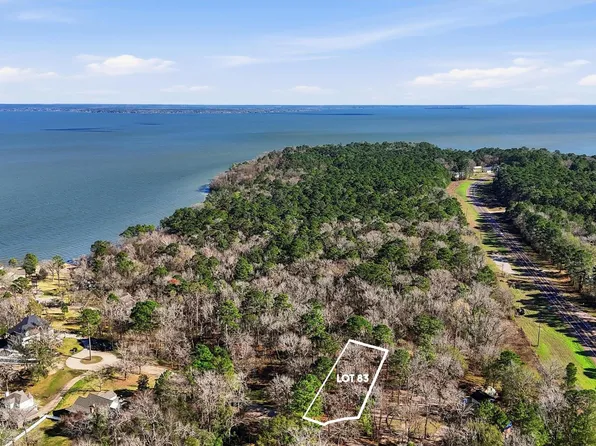 83 Lake Oaks Cir, Coldspring, TX 77331