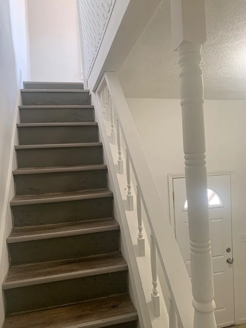 709 Hutchins Avenue - 709 1/2 — Photo 3