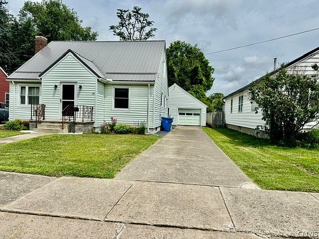 1st image of 18 Stewart Pl
