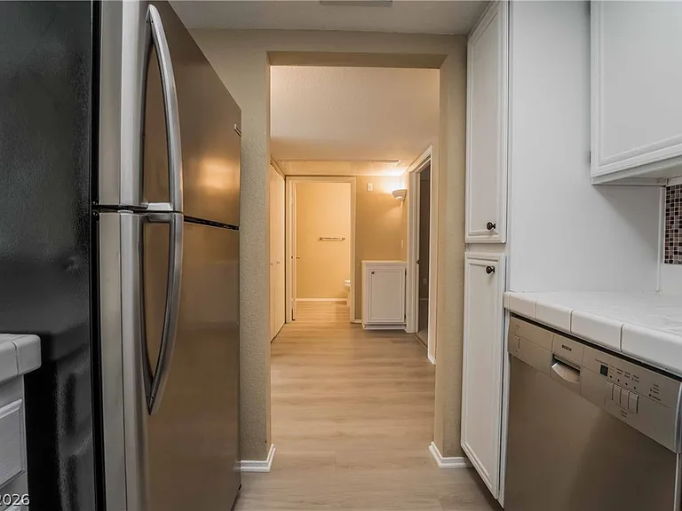 1908 Villa Palms Ct #202 — Photo 9