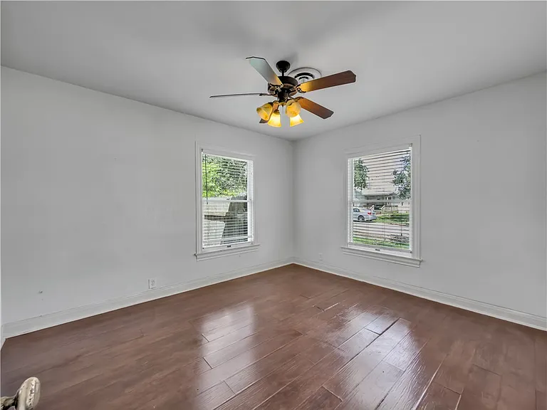 329 Foster Dr — Photo 10