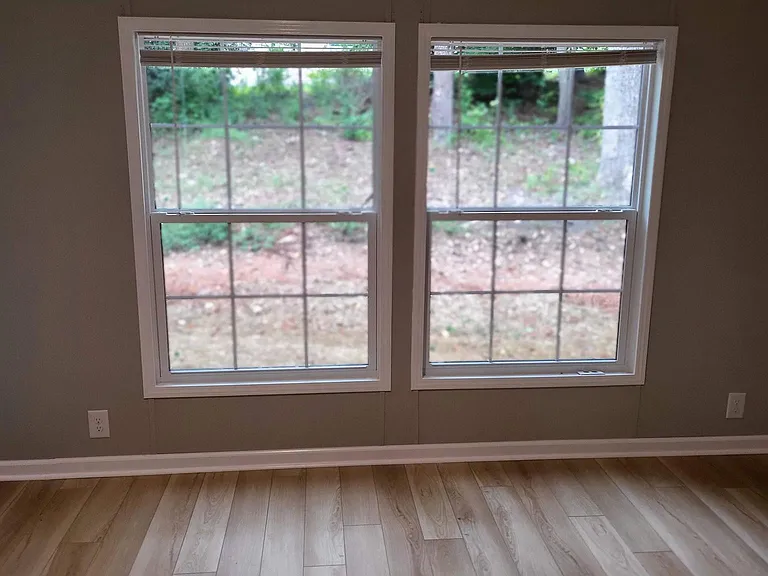 1015 Laine Rd — Photo 2