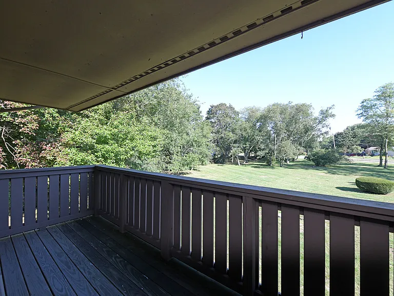 Bayside Country Club Apartments — Photo 68