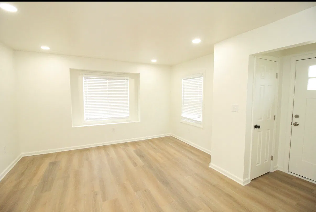 3 bed, 1.5 bath, 1250 sqft, $1,550 — Photo 3