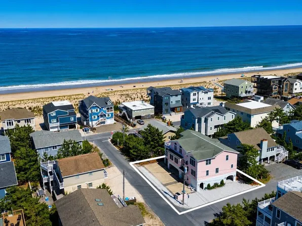 4 S 9th St, Bethany Beach, DE 19930
