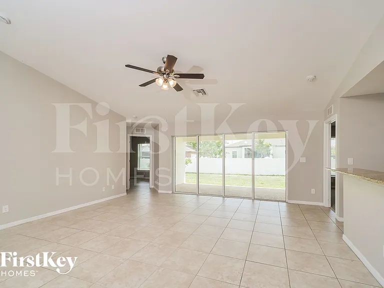 2321 NW 9th Ave — Photo 2