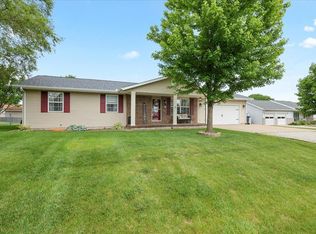 608 Ridge Rd, Philo, IL 61864