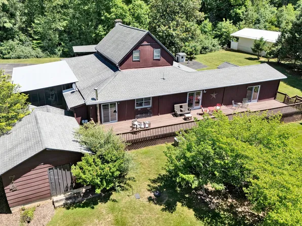 74 Cambridge Ct, Hardy, VA 24101