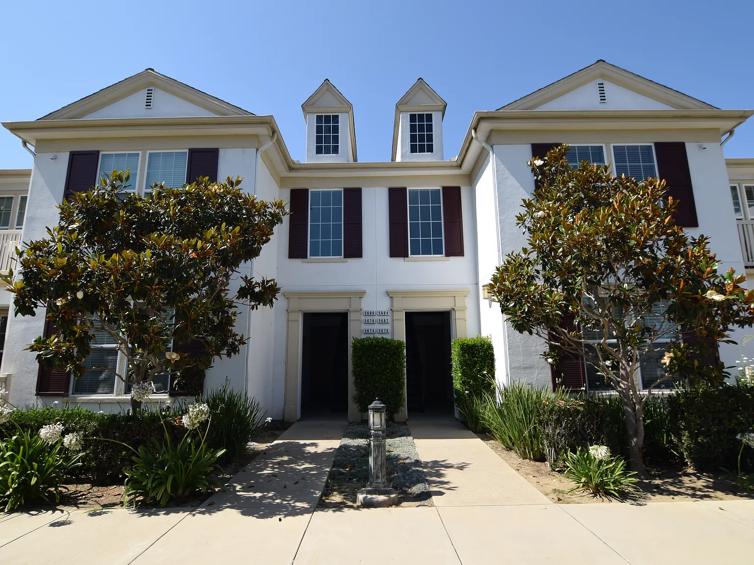 2 bed, 1010 sqft, $3,100 — Photo 2