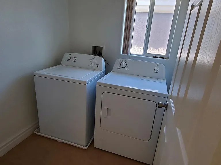 9692 Ziegler Ave — Photo 12