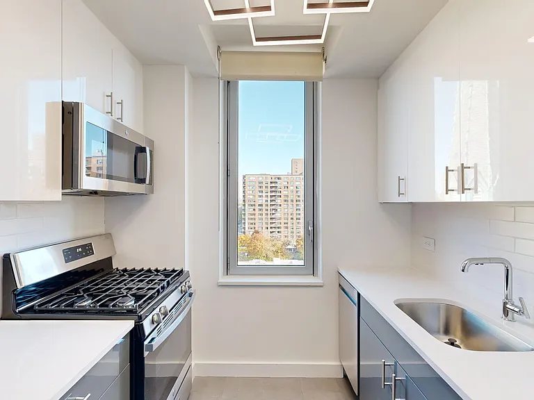 801 Amsterdam Ave #8H — Photo 1