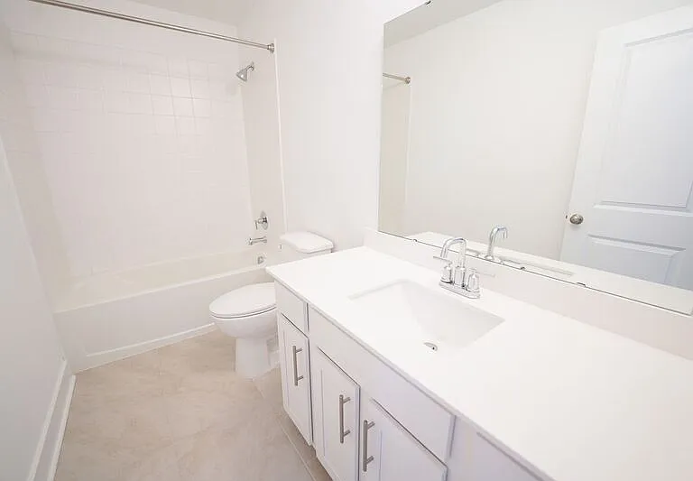 128 Kingswood Cir — Photo 34