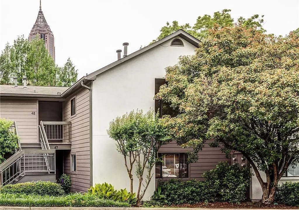 2 bed, 2.0 bath, 1177 sqft, $2,350 — Photo 1