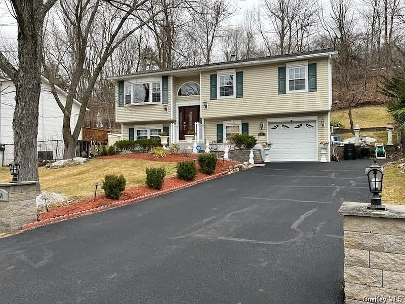 4 bed, 2.0 bath, 1780 sqft, $3,800 — Photo 1