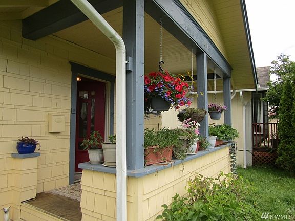 2nd image of 917 Washington Ave