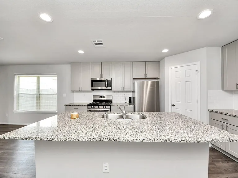 4231 Tulip Oak Dr — Photo 9