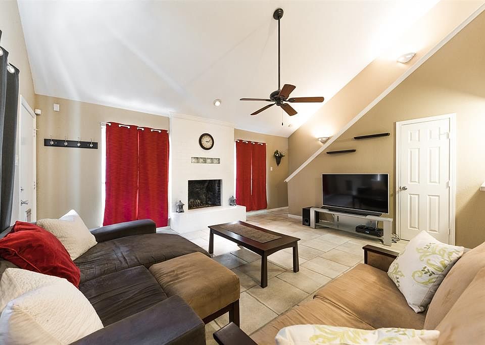 1st image of 13971 Hollowgreen Dr
