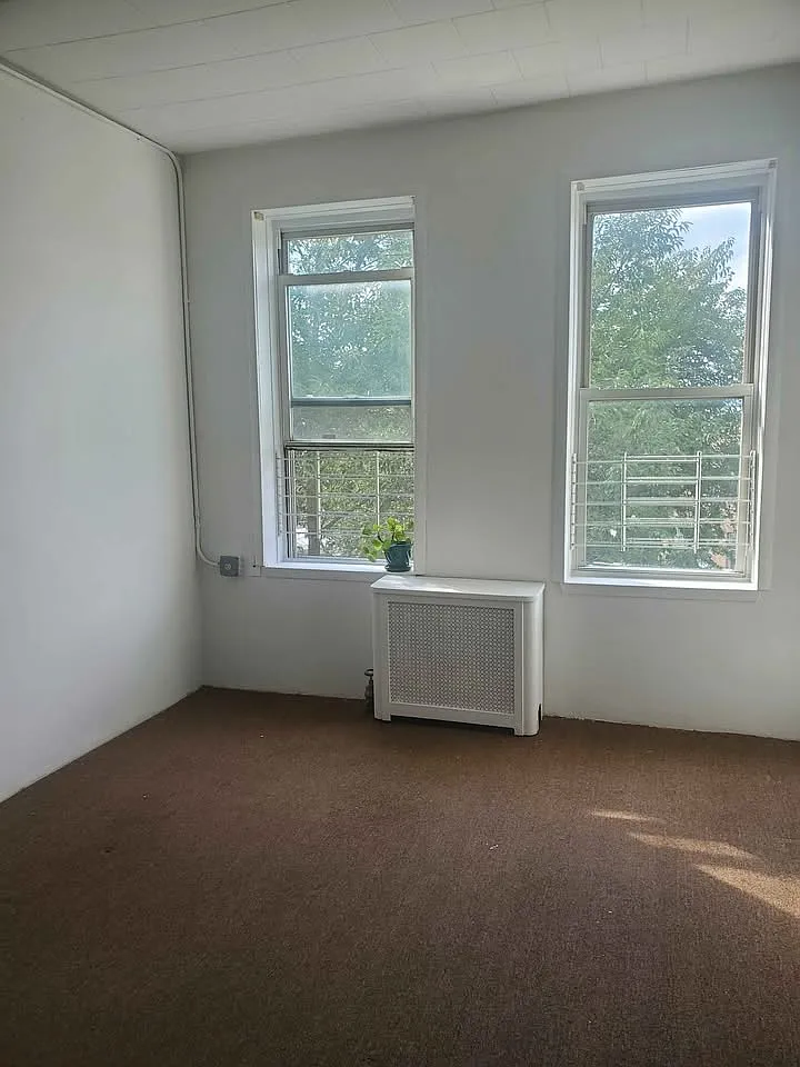 2 bed, $3,200 — Photo 3