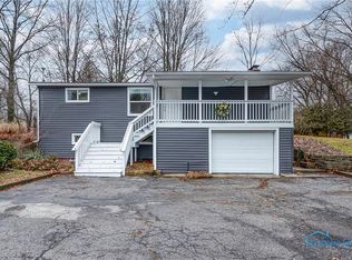 630 Sand Ridge Rd, Bowling Green, OH 43402