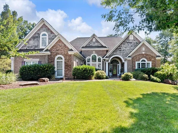 1044 Grand Oaks Dr, Forest, VA 24551