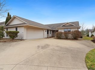 33155 Eagles Glen Ct, North Ridgeville, OH 44039