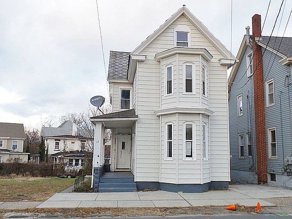2nd image of 18 E Barber Ave
