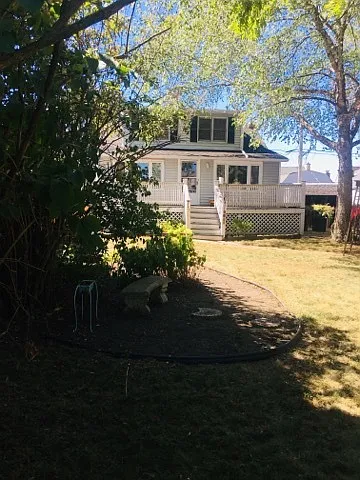 3020 N Odell Ave photo 1