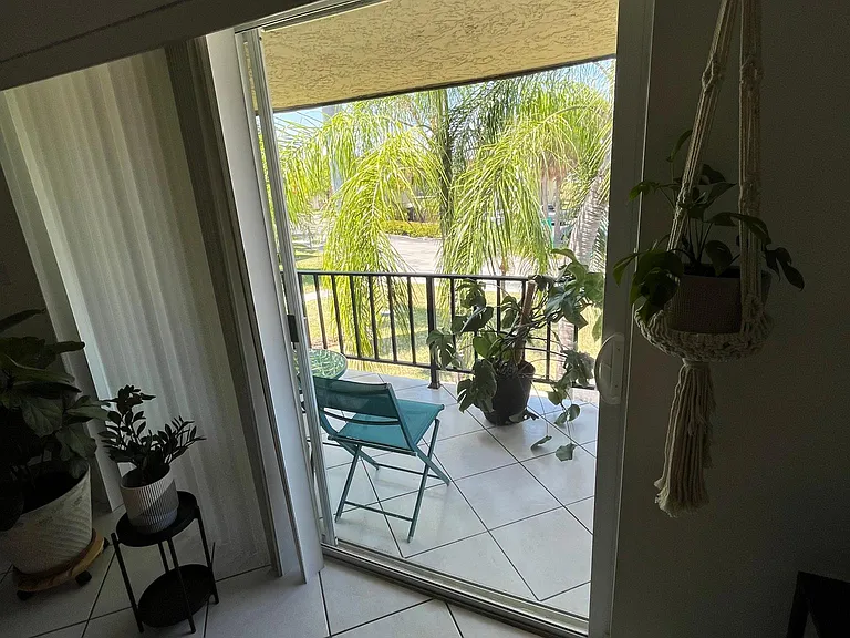 13716 SW 90th Ave #G — Photo 13