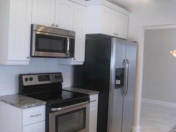 3rd image of 101 NW 8th Pl