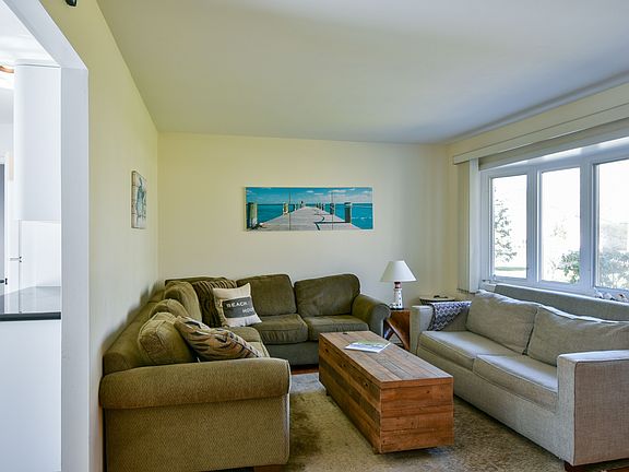 3rd image of 16 Canvasback Ln