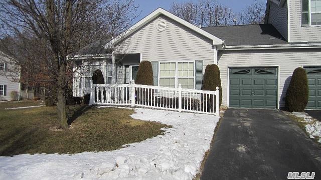 1st image of 161 Willow Wood Dr