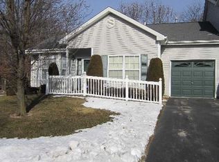 161 Willow Wood Dr, Oakdale, NY 11769