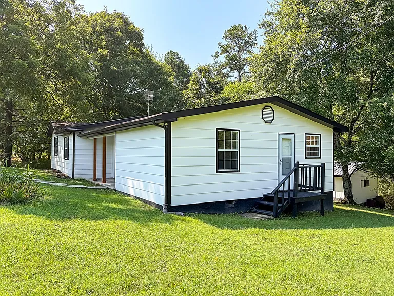 125 Anderson Rd — Photo 24