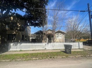 4105 McKinney St #B, Houston, TX 77023