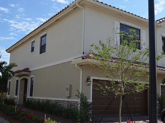 5th image of 5961 NW 56th Pl