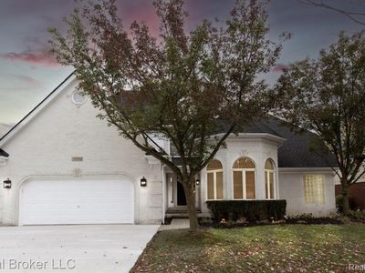 16102 S Thames Ln, Macomb, MI, 48042