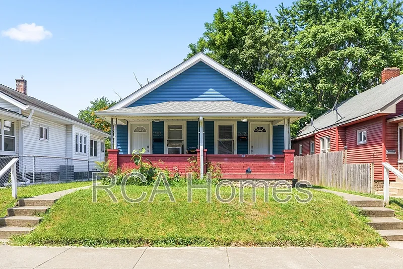 1358 N Gale St
