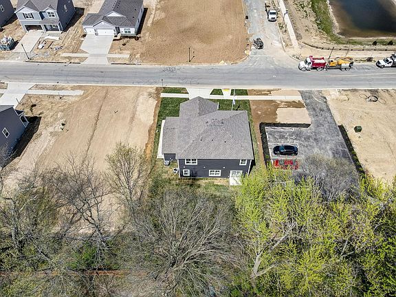 3rd image of 2753 Bellgrove Pl