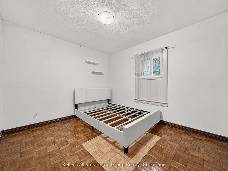 483 Woolwich St — Photo 24
