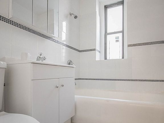 3rd image of 377 Montgomery St #5B