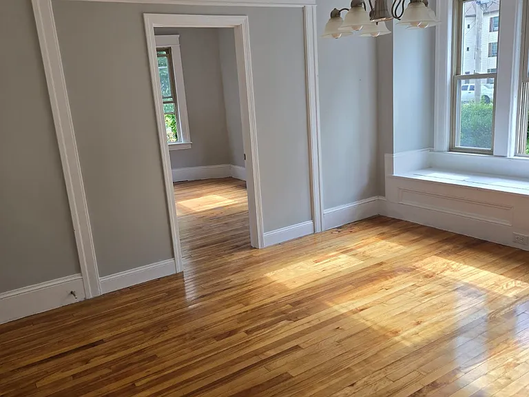 9 Greendale Ave #1 — Photo 16