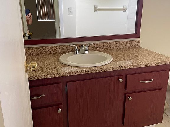 Bathroom 1 left view