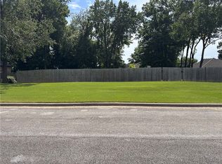 261 Hearthstone Cir #14, Prairie Grove, AR 72753