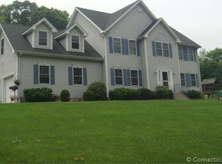 7 Old Johnson Ln, Middletown, CT 06457