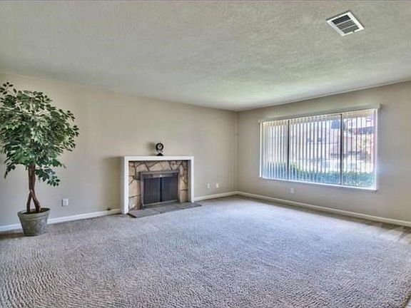 3rd image of 541 Mesa Dr