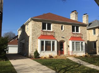 2803 N 69th St, Milwaukee, WI 53210