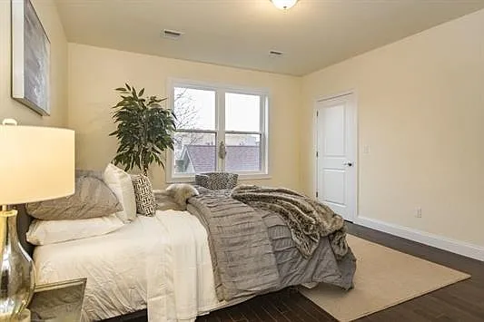 90 Clinton Ave #201 — Photo 8